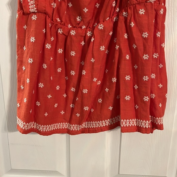 Super Sweet Top - ruched around bust area - new with tags - Picture 5 of 5